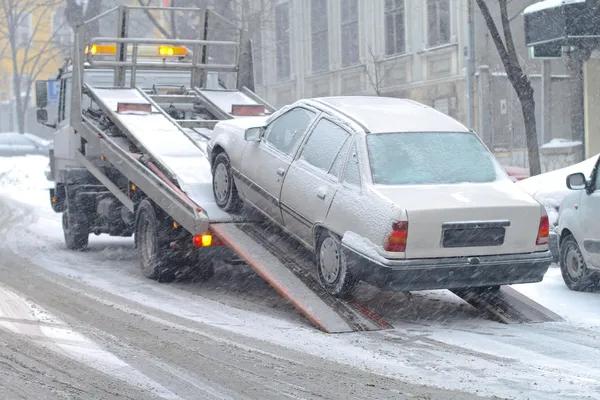Roadside Assistance vs. Towing Service: What’s the Difference?